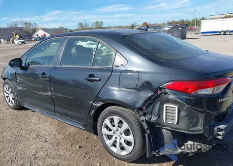 2021 Toyota Corolla Le z USA, uszkodzony, nr VIN JTDEPMAE5MJ180661